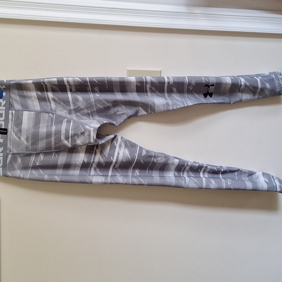 Under Armour Light Gray Compression Leggings Size M - Picture 2 of 6